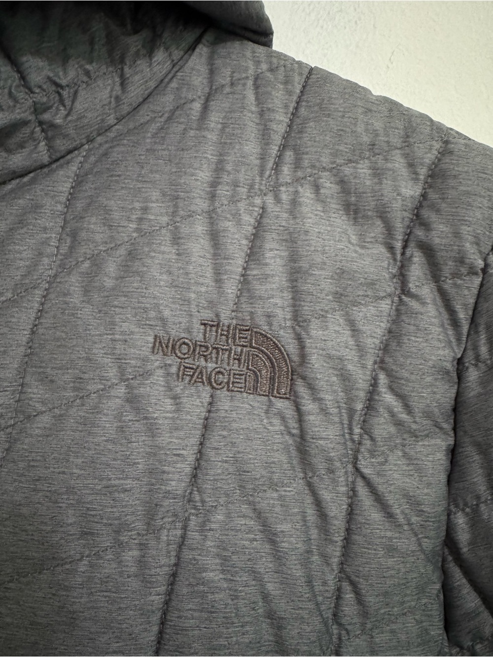 The North Face Thermoball Hooded Parka Gray Large - Picture 6 of 16